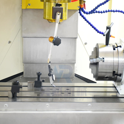 Pionowe centrum frezarskie CNC 4-osiowa mini maszyna VMC VMC840