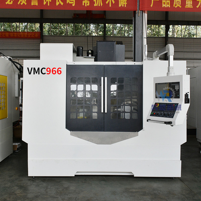 Fanuc CNC VMC Machine 3-osiowe centrum obróbkowe Vmc966 z wrzecionem Bt40