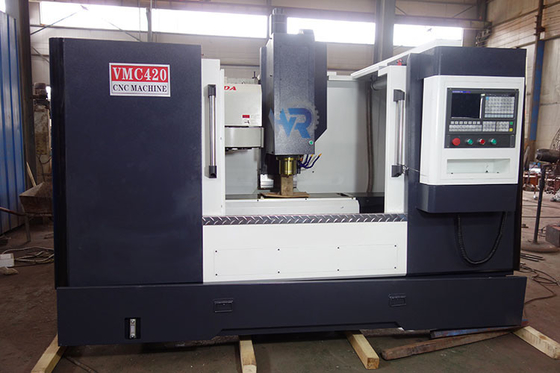 Specjalna maszyna VMC420 CNC Vertical Machining Center Milling 380V 50HZ