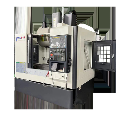 CNC Małe Centrum Obrobowe Pionowe VMC640 Cztery osi Centrum Obrobowe Maszyna