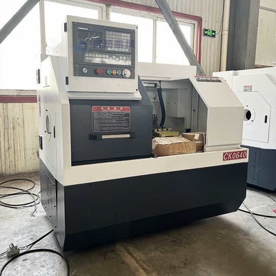 CK0640 Maszyna do cięcia obrabiarki CNC Automatyczne płaskie łóżko Horizontalne obrabiarki
